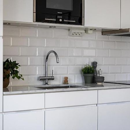Beautiful And Modern Accommodation Near Stockholm City Exteriör bild