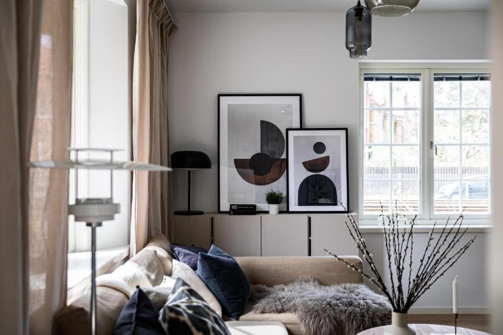 Beautiful And Modern Accommodation Near Stockholm City Exteriör bild